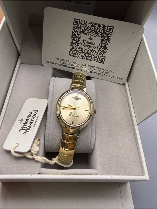 Vivienne Westwood Gold-Tone Oval Link Bracelet Watch main image 4